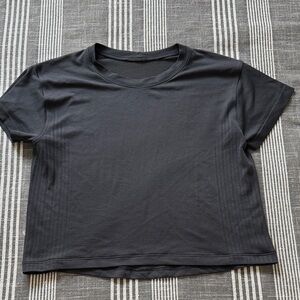 lululemon athletica black Short Sleeve Crop Tee